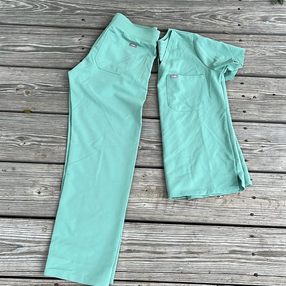 Figs Other - Figs scrub